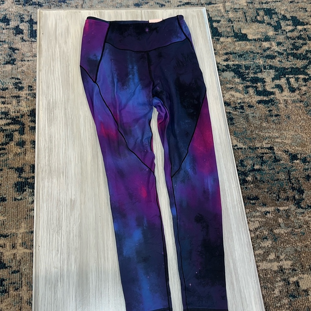 New Victoria’s Secret sweat on point leggings. Cropped length.